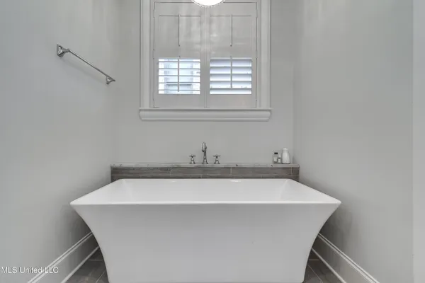 $740,000 | 110 Bristol Lane, Madison, MS 39110