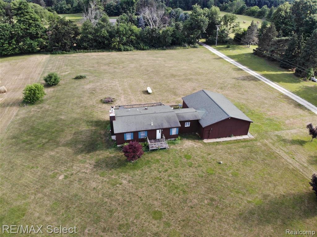 5407 Hollenbeck Road Columbiaville, MI 48421 - Photo 4 of 31