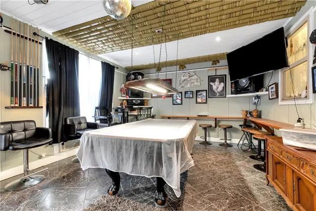 a view of entryway with a couch