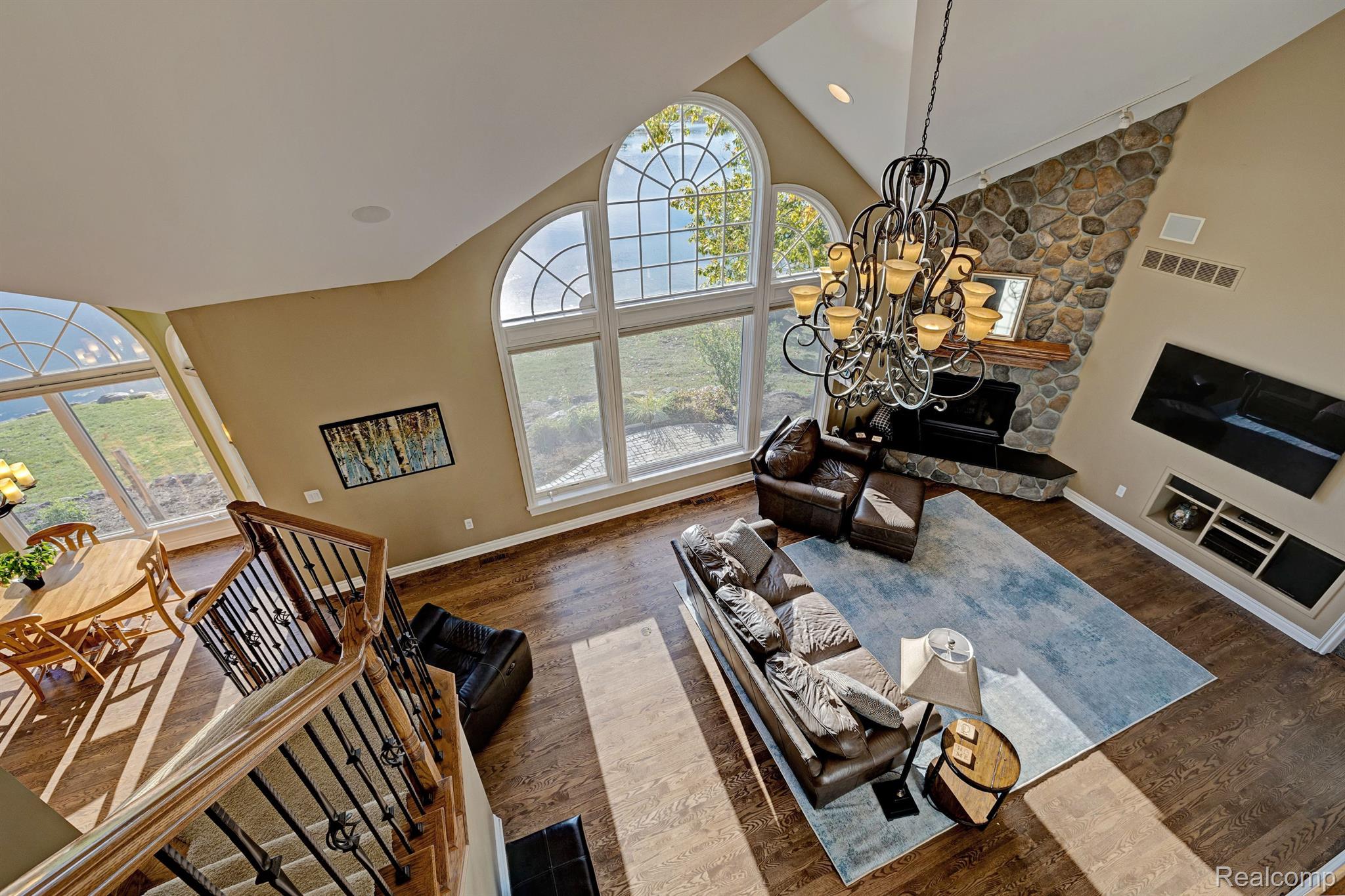 1372 McKail Road Leonard, MI 48367 - Photo 20 of 92 Great room