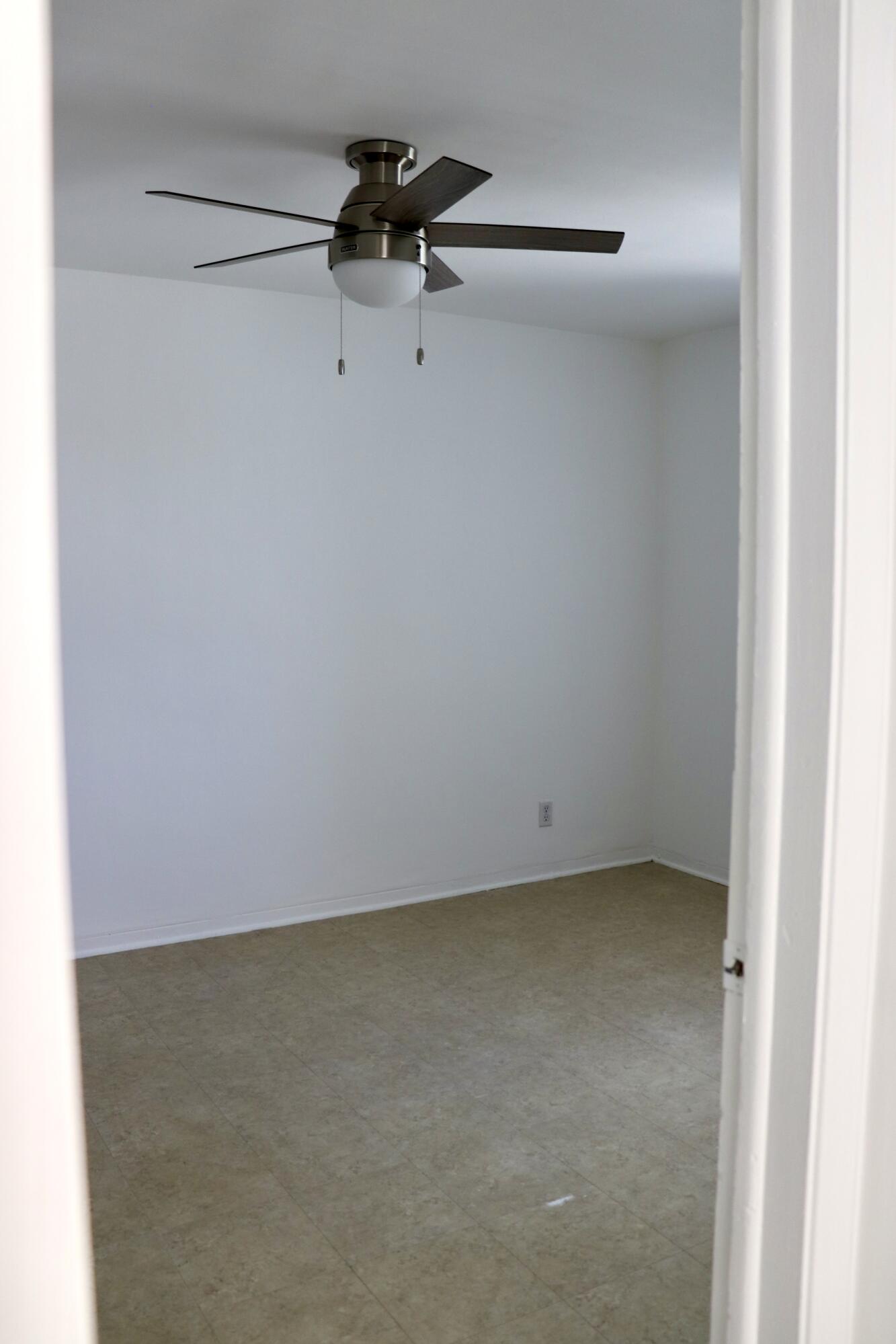 482 Southwest 9th Street, Unit 18 Boca Raton, FL 33432 - Photo 8 of 13 IMG_8045