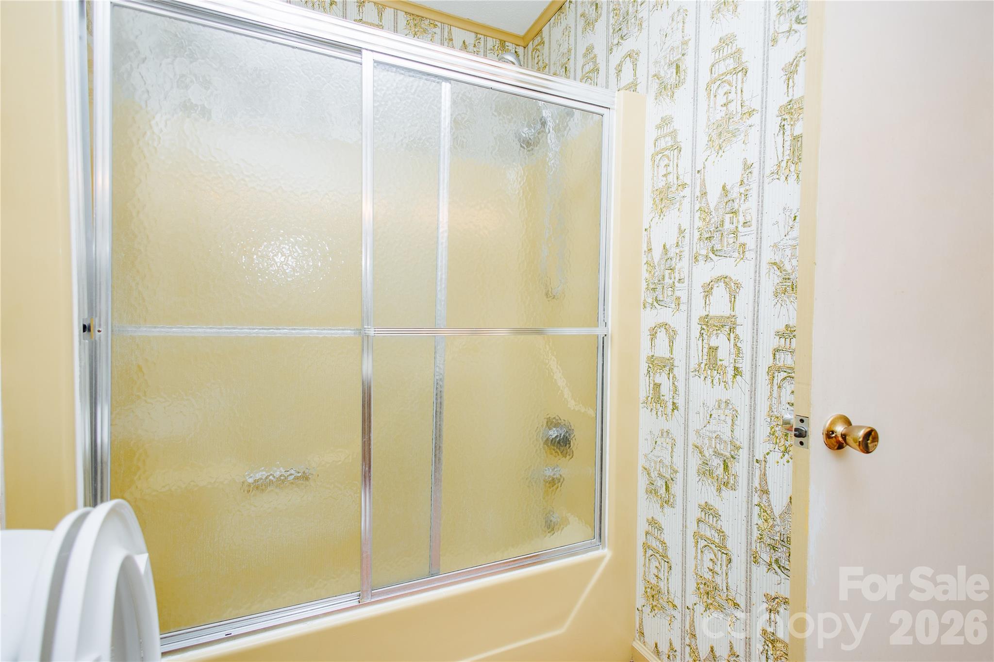 205 Bond Street Marion, NC 28752 - Photo 13 of 37 a bathroom with a shower