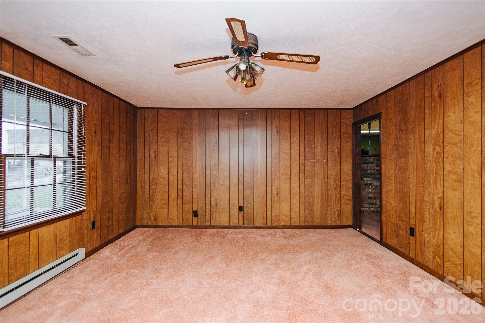 205 Bond Street Marion, NC 28752 - Photo 8 of 37 an entryway