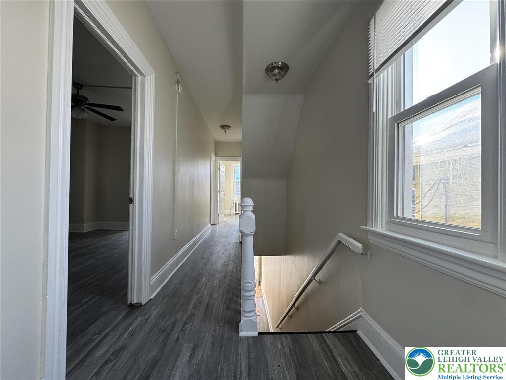 612 East 5th Street Bethlehem, PA 18015 - Photo 11 of 31 2nd level corridor