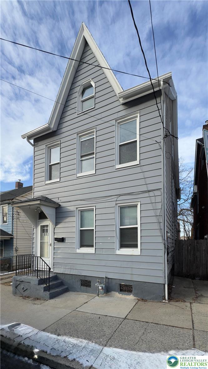 612 East 5th Street Bethlehem, PA 18015 - Photo 29 of 31 a view of a house and a yard