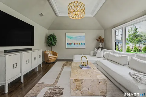 $1,800,000 | 36 Golf Lane, Ridgefield, CT 06877