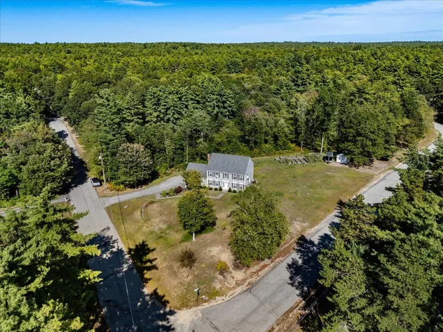 $750,000 | 44 Pheasant Run Drive, Chester, NH 03036