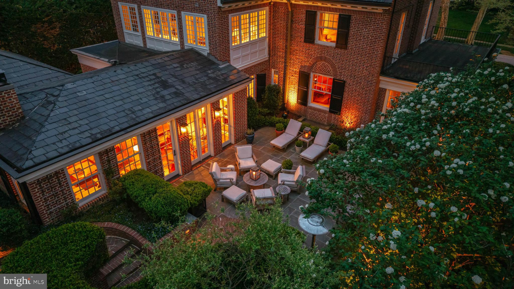 216 Chancery Road Baltimore, MD 21218 - Photo 4 of 72