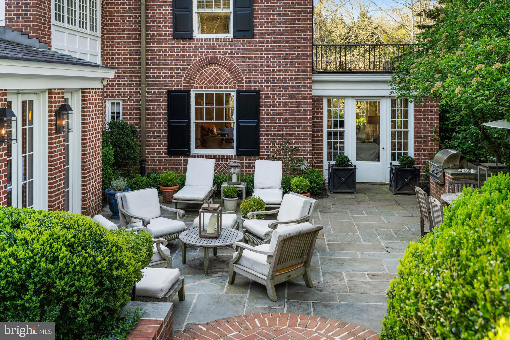 216 Chancery Road Baltimore, MD 21218 - Photo 8 of 72