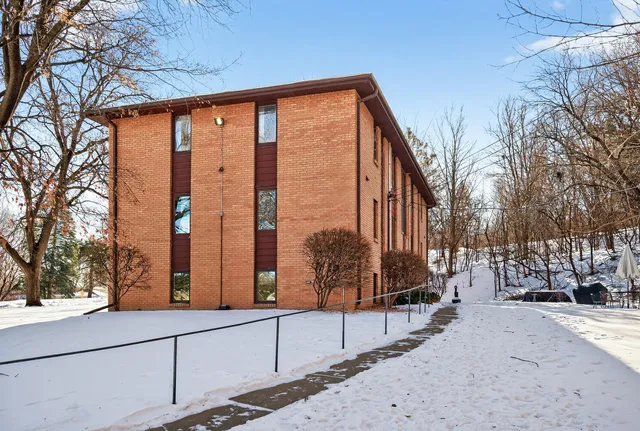 $129,900 | 2307 Unity Avenue North, Golden Valley, MN 55422