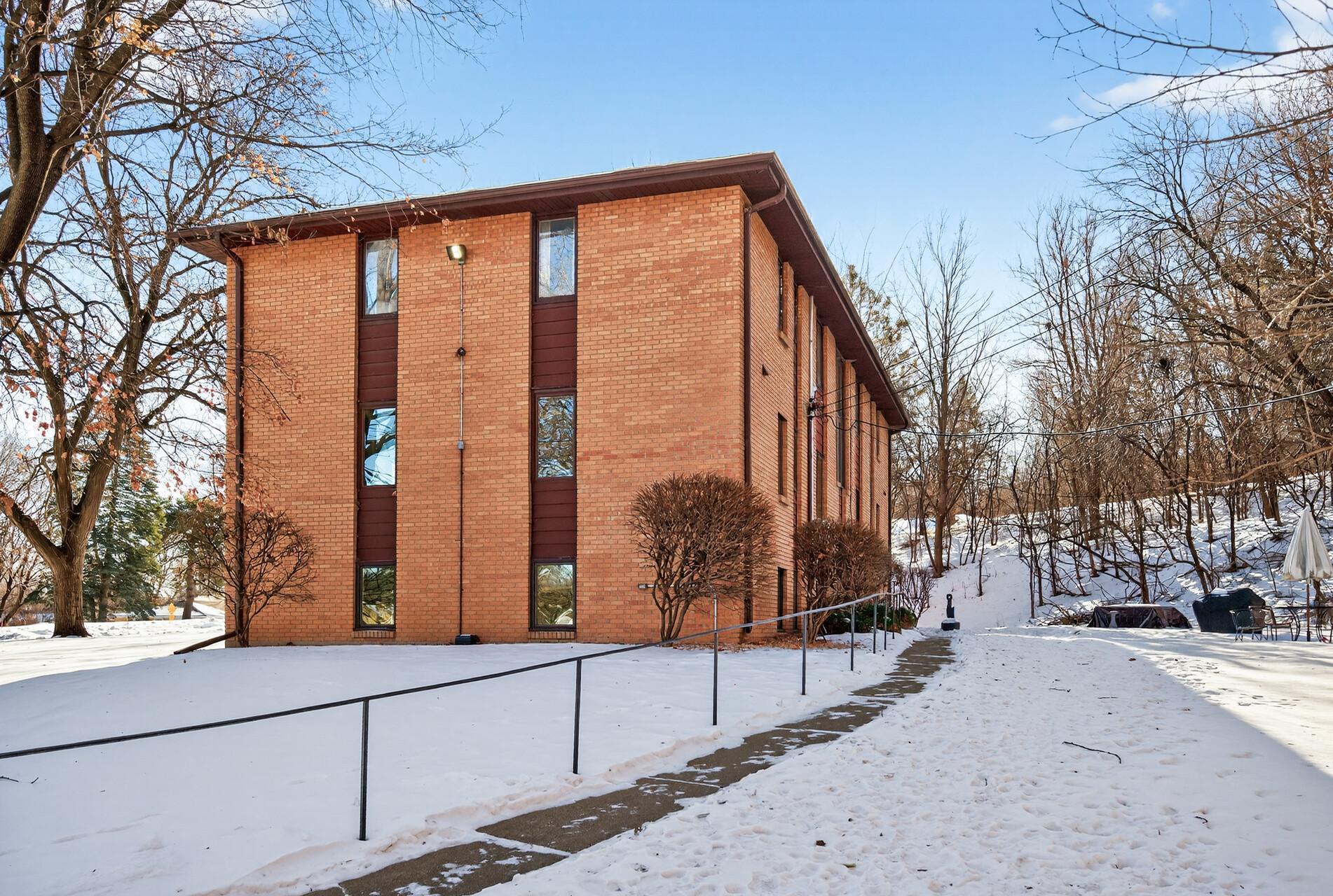 2307 Unity Avenue North Golden Valley, MN 55422 - Photo 20 of 33