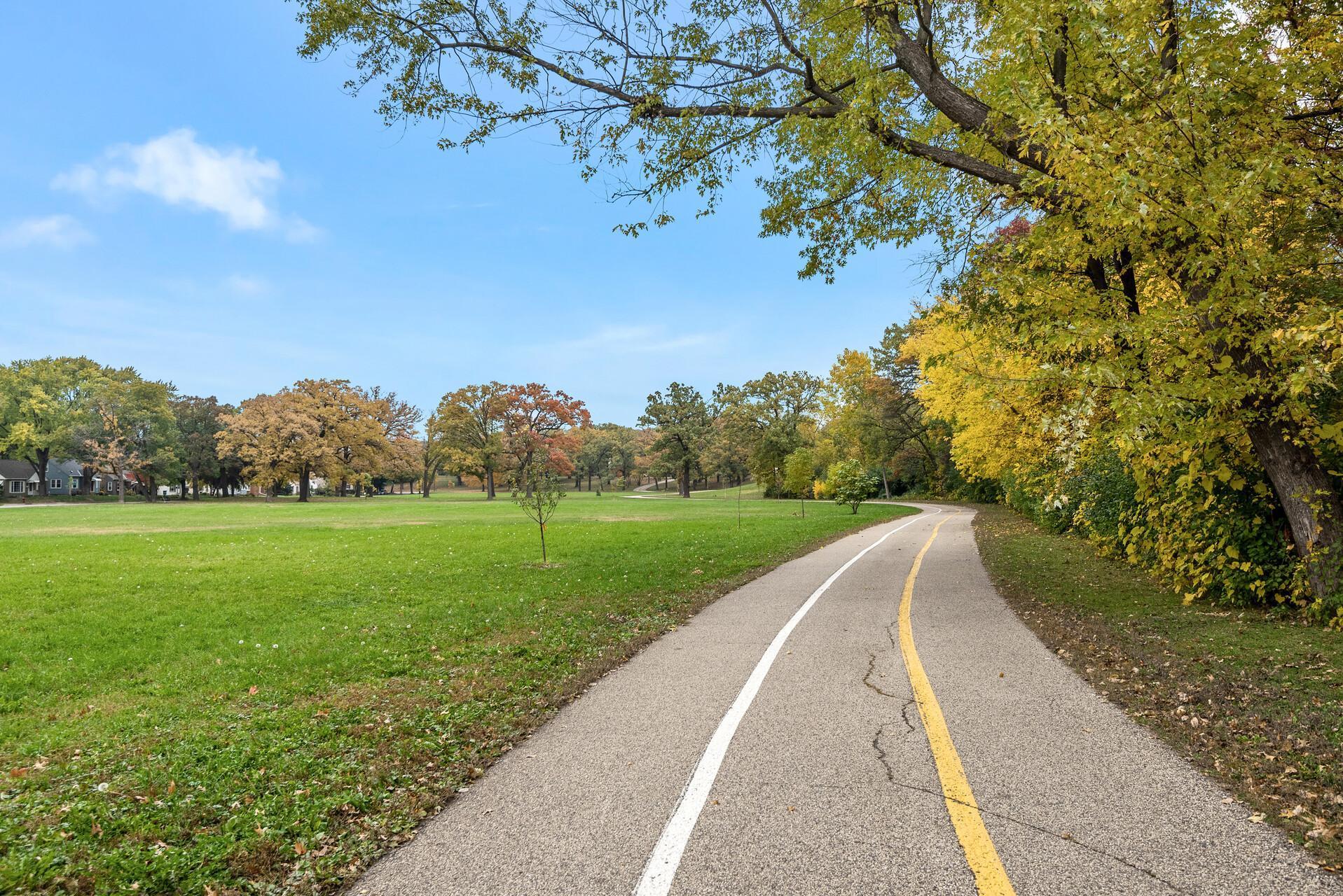 2307 Unity Avenue North Golden Valley, MN 55422 - Photo 27 of 33