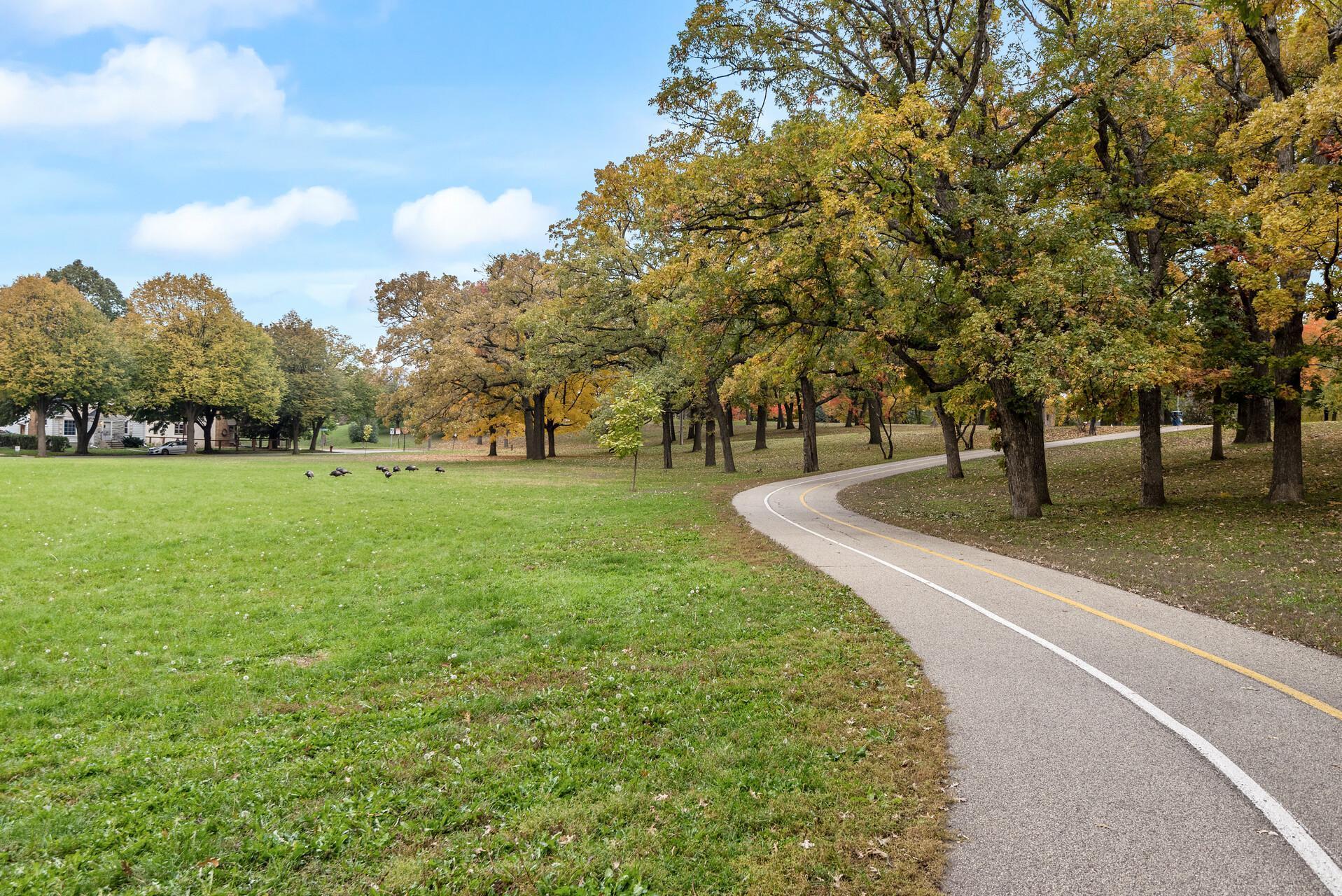 2307 Unity Avenue North Golden Valley, MN 55422 - Photo 29 of 33