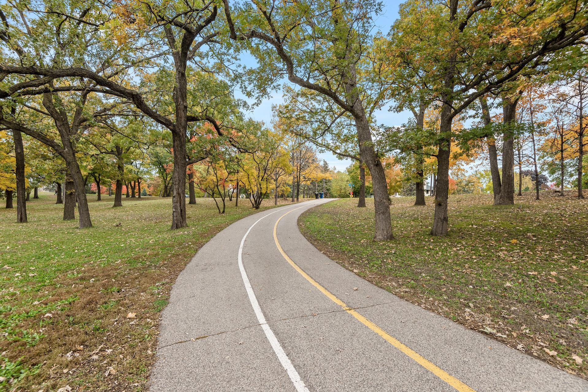2307 Unity Avenue North Golden Valley, MN 55422 - Photo 30 of 33