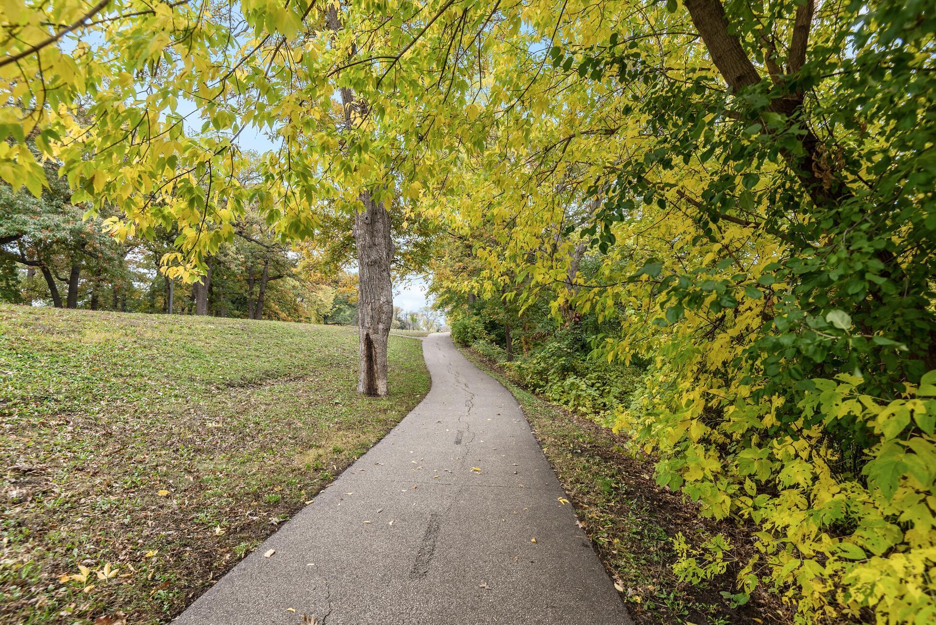 2307 Unity Avenue North Golden Valley, MN 55422 - Photo 31 of 33