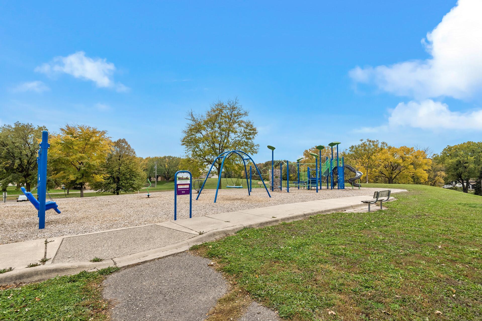 2307 Unity Avenue North Golden Valley, MN 55422 - Photo 32 of 33