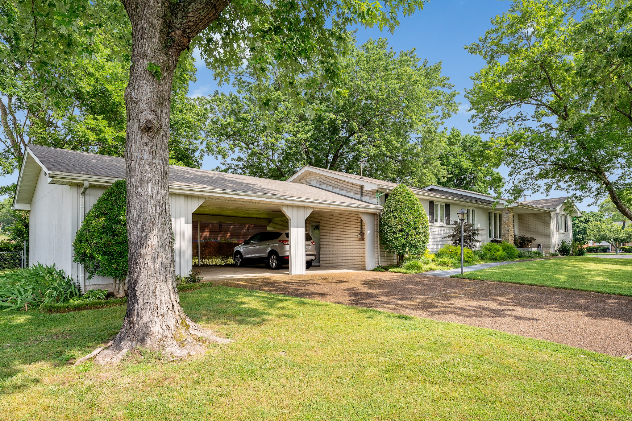 1228 Shawnee Road Madison, TN 37115 - Photo 6 of 40 Gallery Image 6