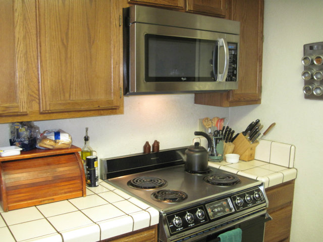 1555 Hecker Pass Road, Unit D102 Gilroy, CA 95020 - Photo 2 of 17 Gallery Image 2