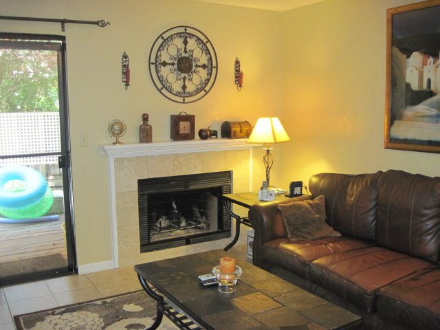 1555 Hecker Pass Road, Unit D102 Gilroy, CA 95020 - Photo 5 of 17 Gallery Image 5