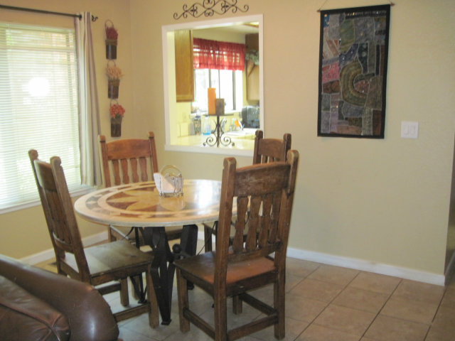 1555 Hecker Pass Road, Unit D102 Gilroy, CA 95020 - Photo 6 of 17 Gallery Image 6