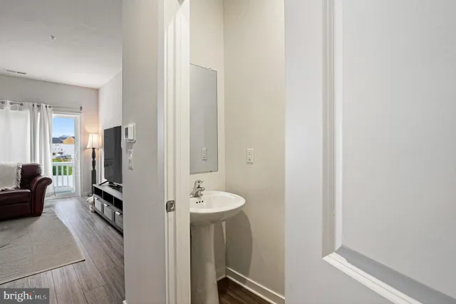 $420,000 | 7 Ford Street, Unit A, Bridgeport, PA 19405