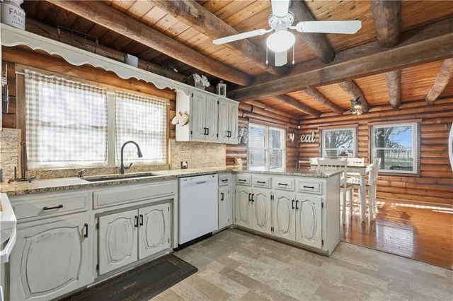 $799,000 | 12703 North Robinhood Lane, Kansas City, MO 64164