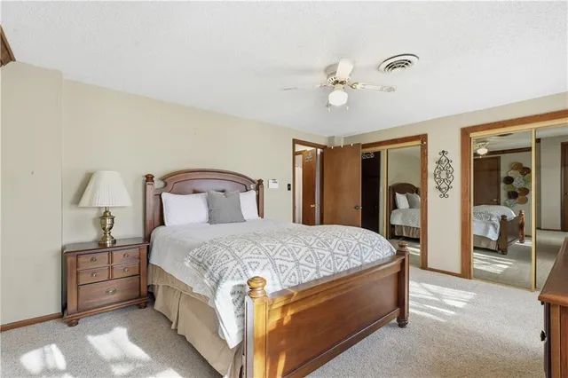 $799,000 | 12703 North Robinhood Lane, Kansas City, MO 64164