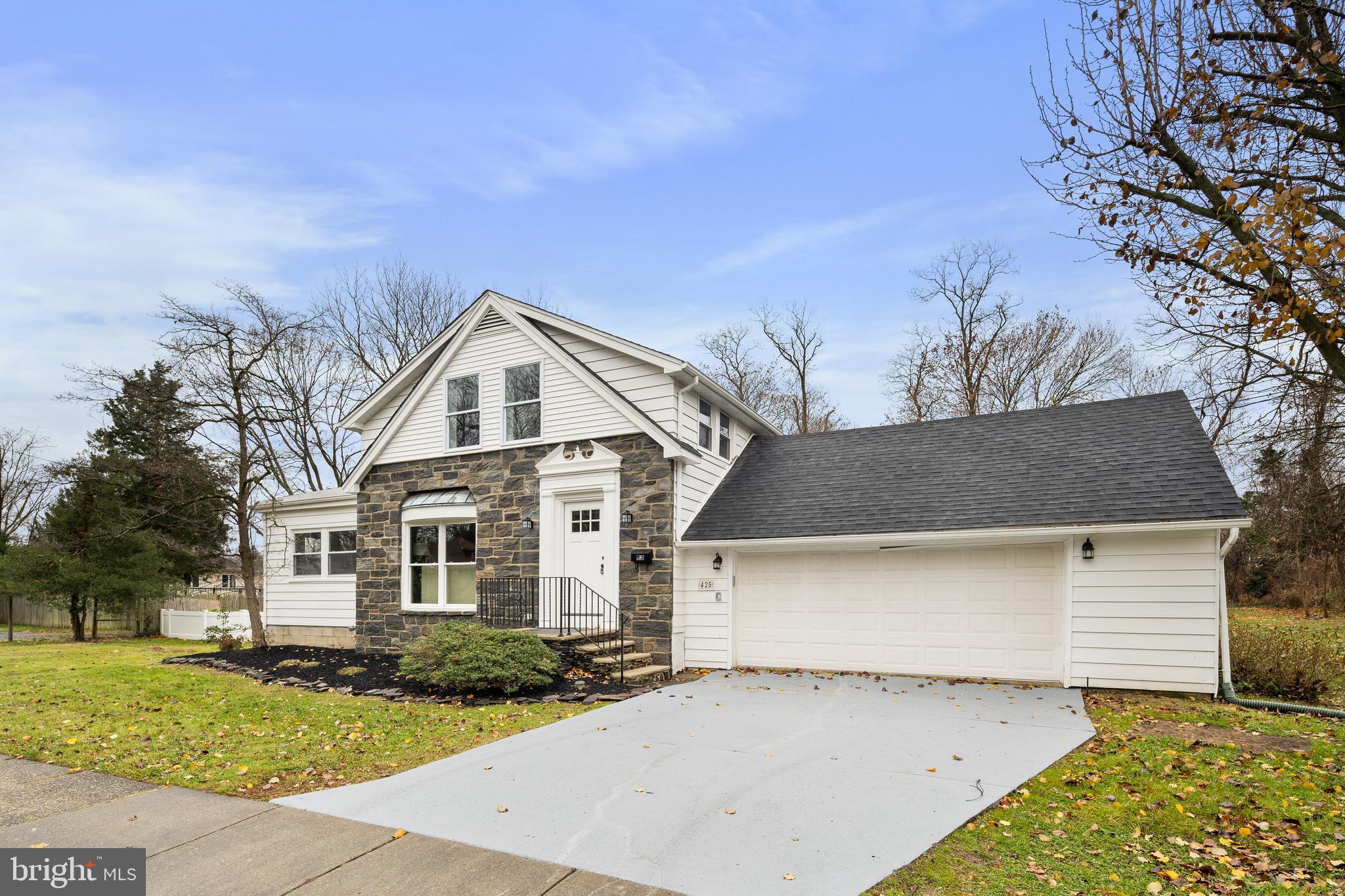 425 Lakeview Avenue Pitman, NJ 08071 - Photo 2 of 37