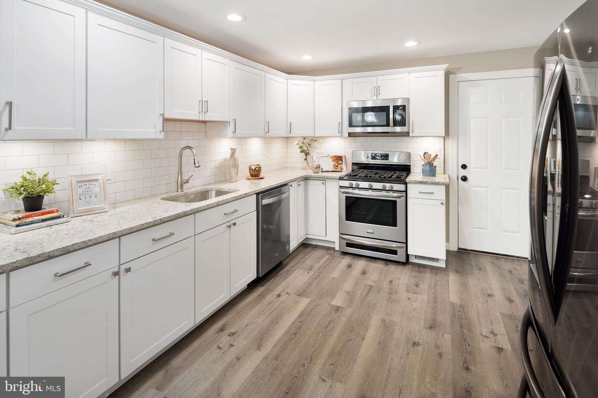 425 Lakeview Avenue Pitman, NJ 08071 - Photo 8 of 37