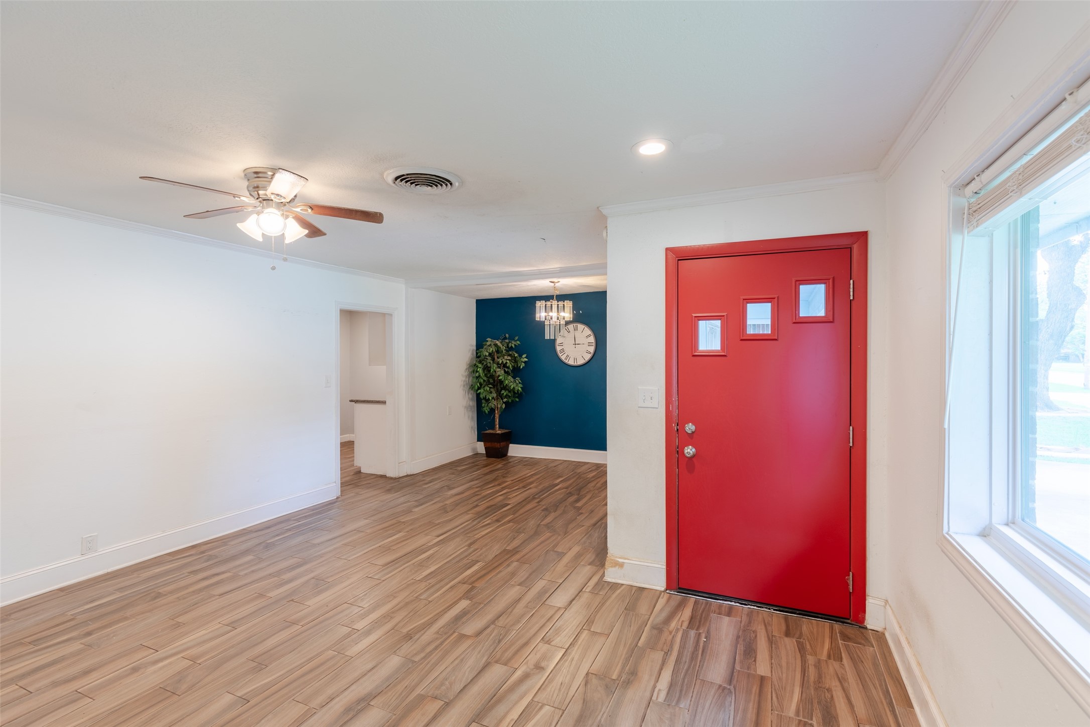 6131 Grape Street Houston, TX 77074 - Photo 9 of 41