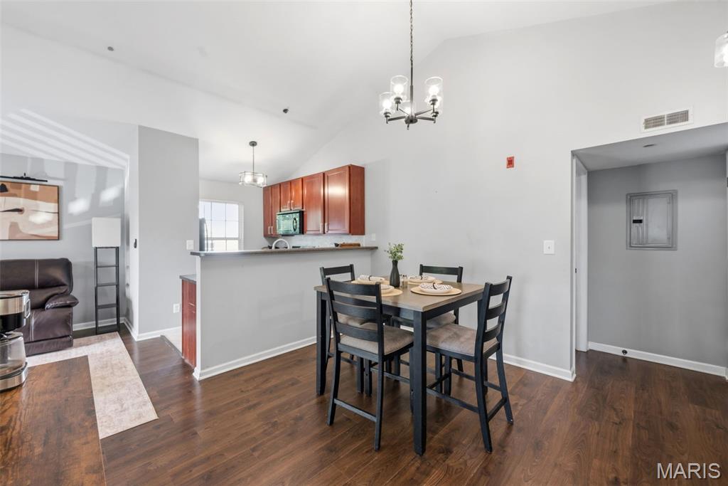 5302 Spring Creek Lane O'Fallon, MO 63368 - Photo 2 of 25