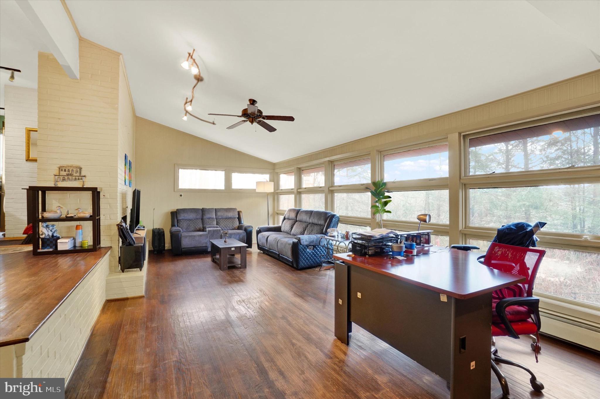 251 Greendale Road York, PA 17403 - Photo 6 of 31