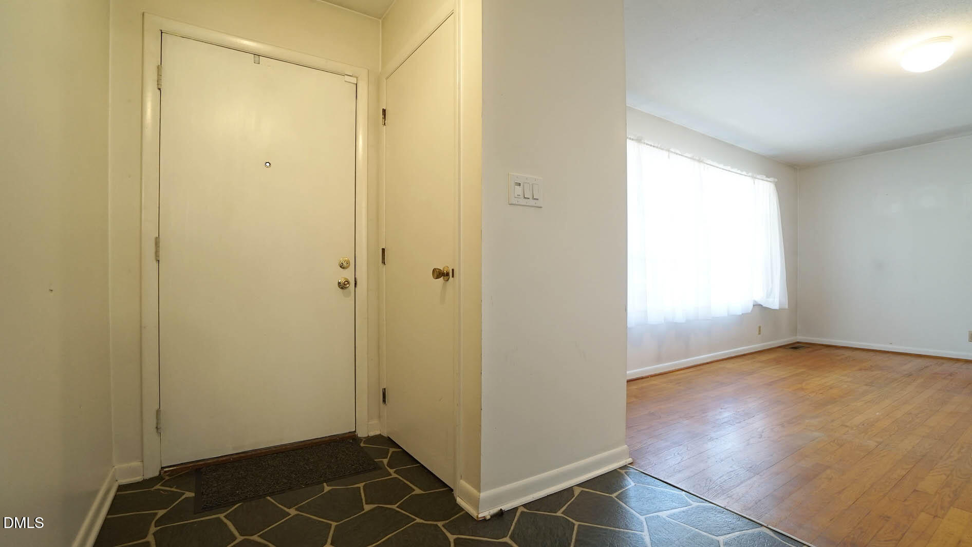 3916 Ingram Drive Raleigh, NC 27604 - Photo 3 of 32 Entry