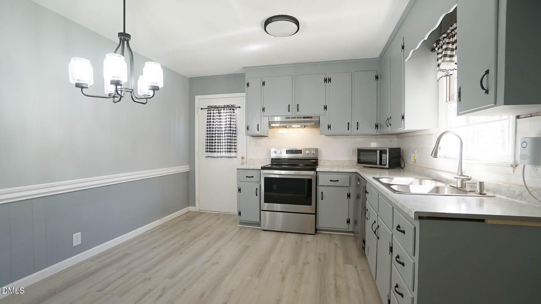 3916 Ingram Drive Raleigh, NC 27604 - Photo 8 of 32 Eat in Kitchen