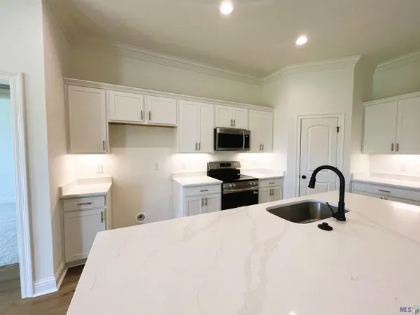 $276,630 | 26153 Willette Avenue, Denham Springs, LA 70726