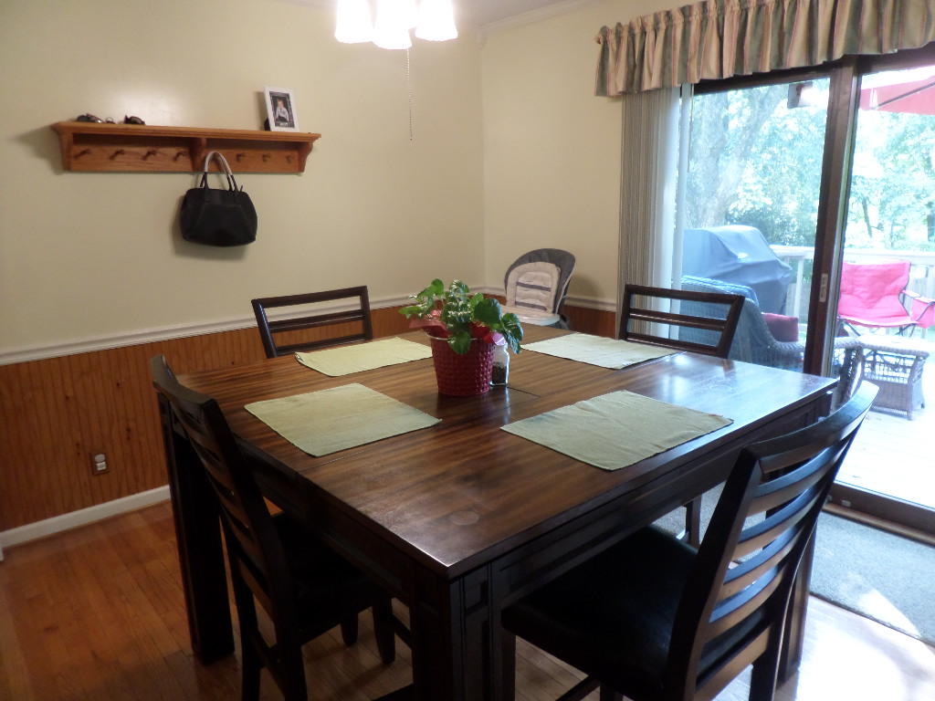 110 Claremont Road Oak Ridge, TN 37830 - Photo 6 of 30 Kitchen Eating Area