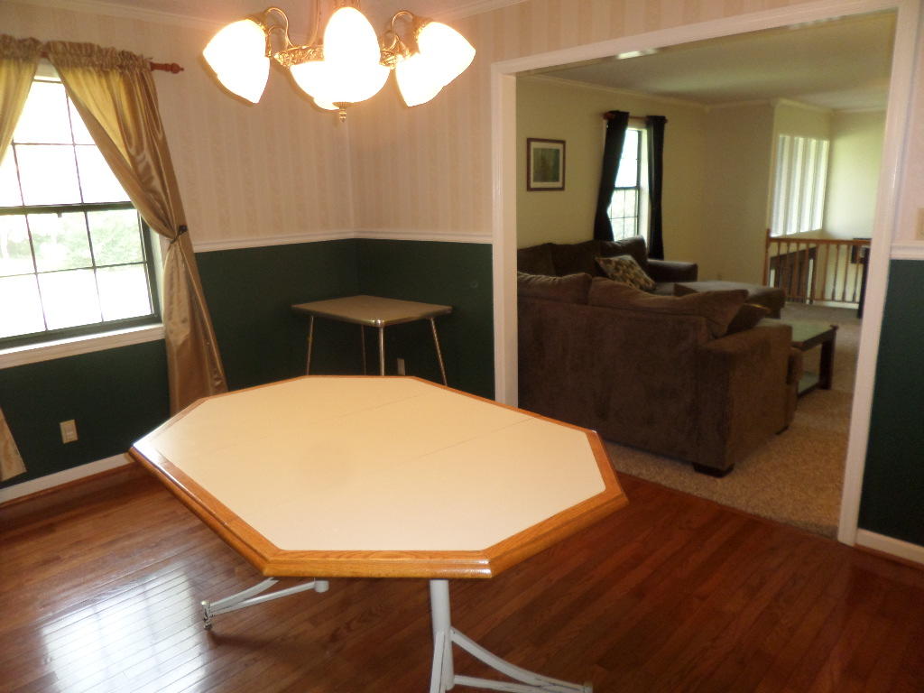 110 Claremont Road Oak Ridge, TN 37830 - Photo 7 of 30 Dining Room