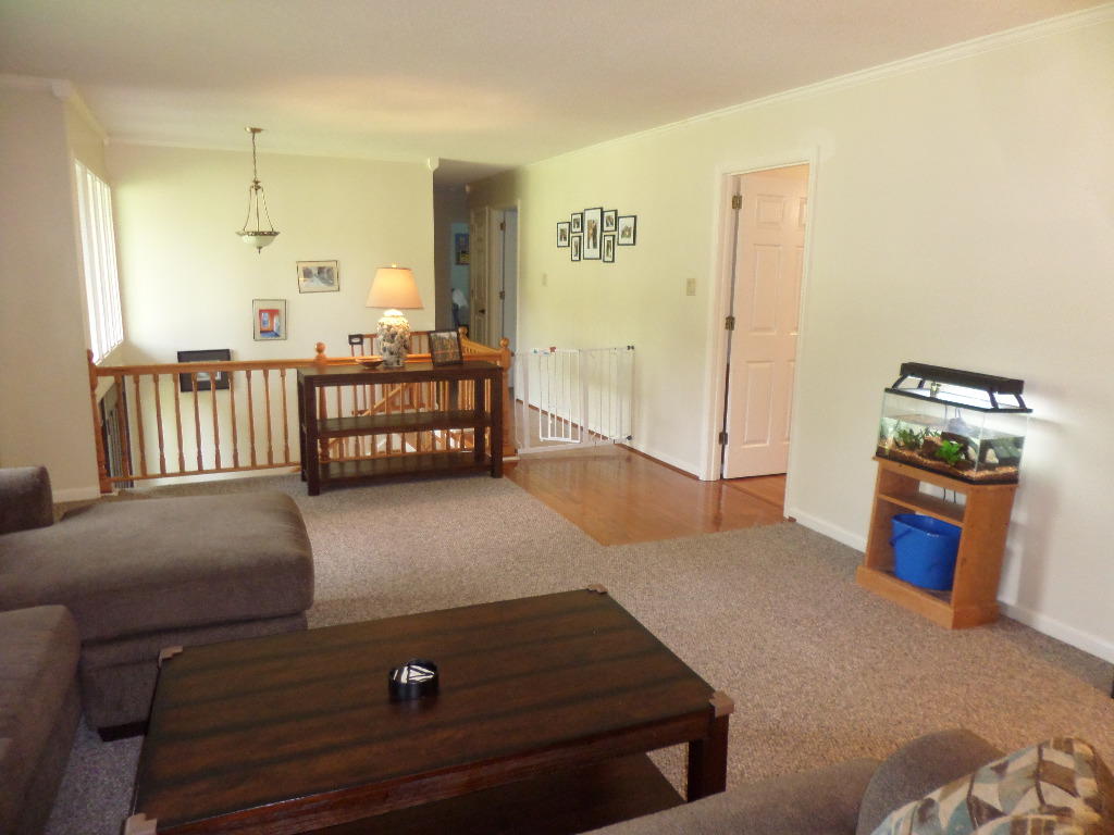 110 Claremont Road Oak Ridge, TN 37830 - Photo 10 of 30 Living Room