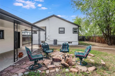 $650,000 | 9525 West 11th Avenue, Lakewood, CO 80215