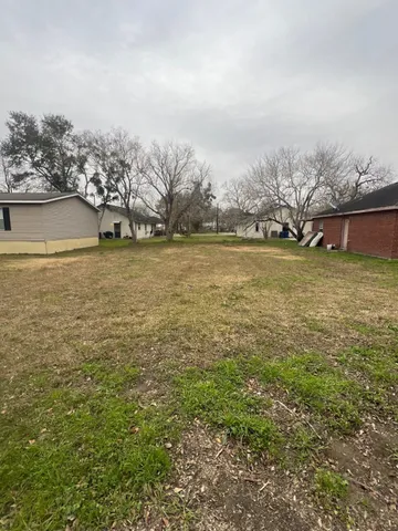 $26,500 | 524 Clay Street, Eagle Lake, TX 77434