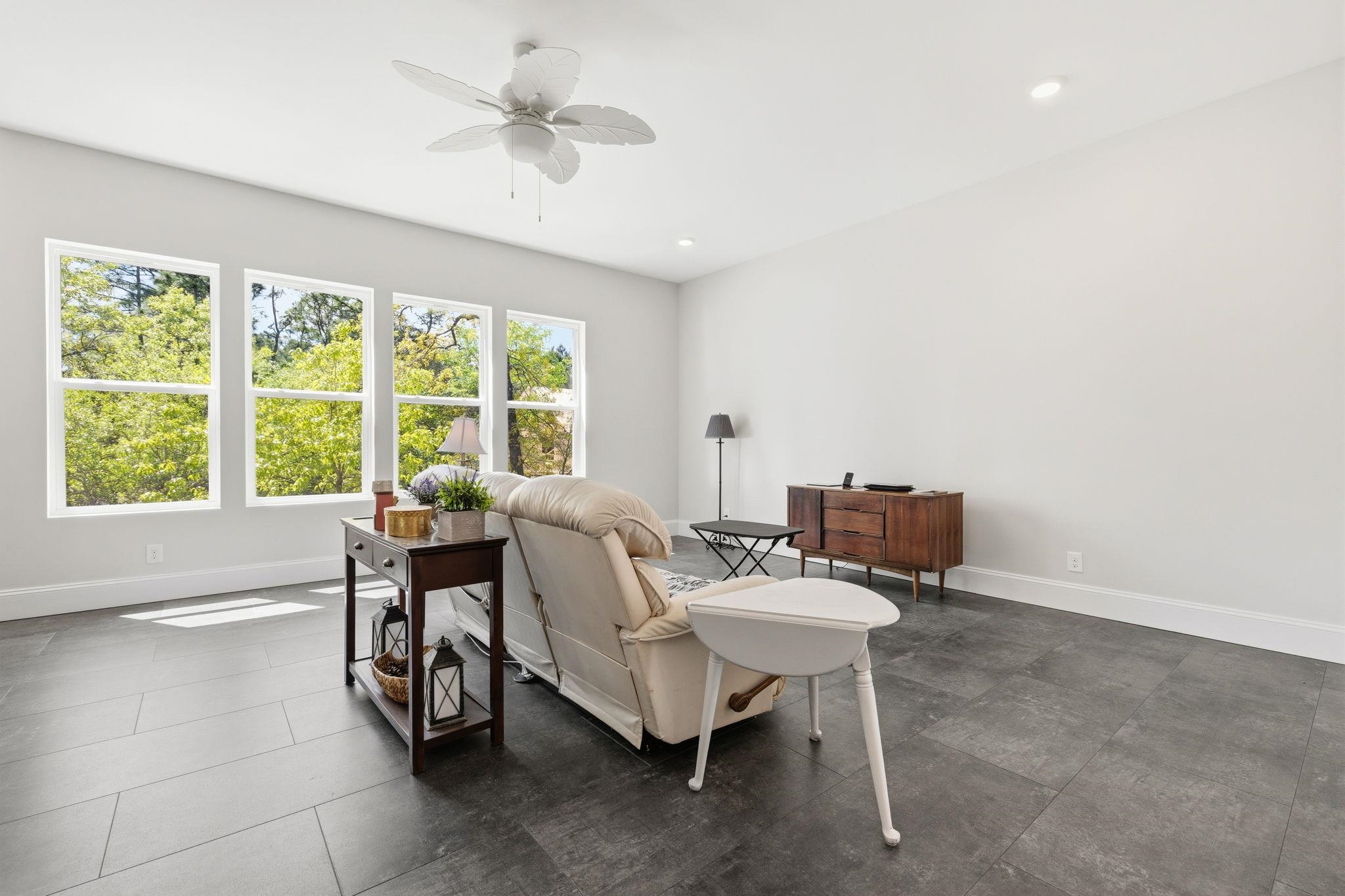 60 Madison Drive Georgetown, SC 29440 - Photo 5 of 49