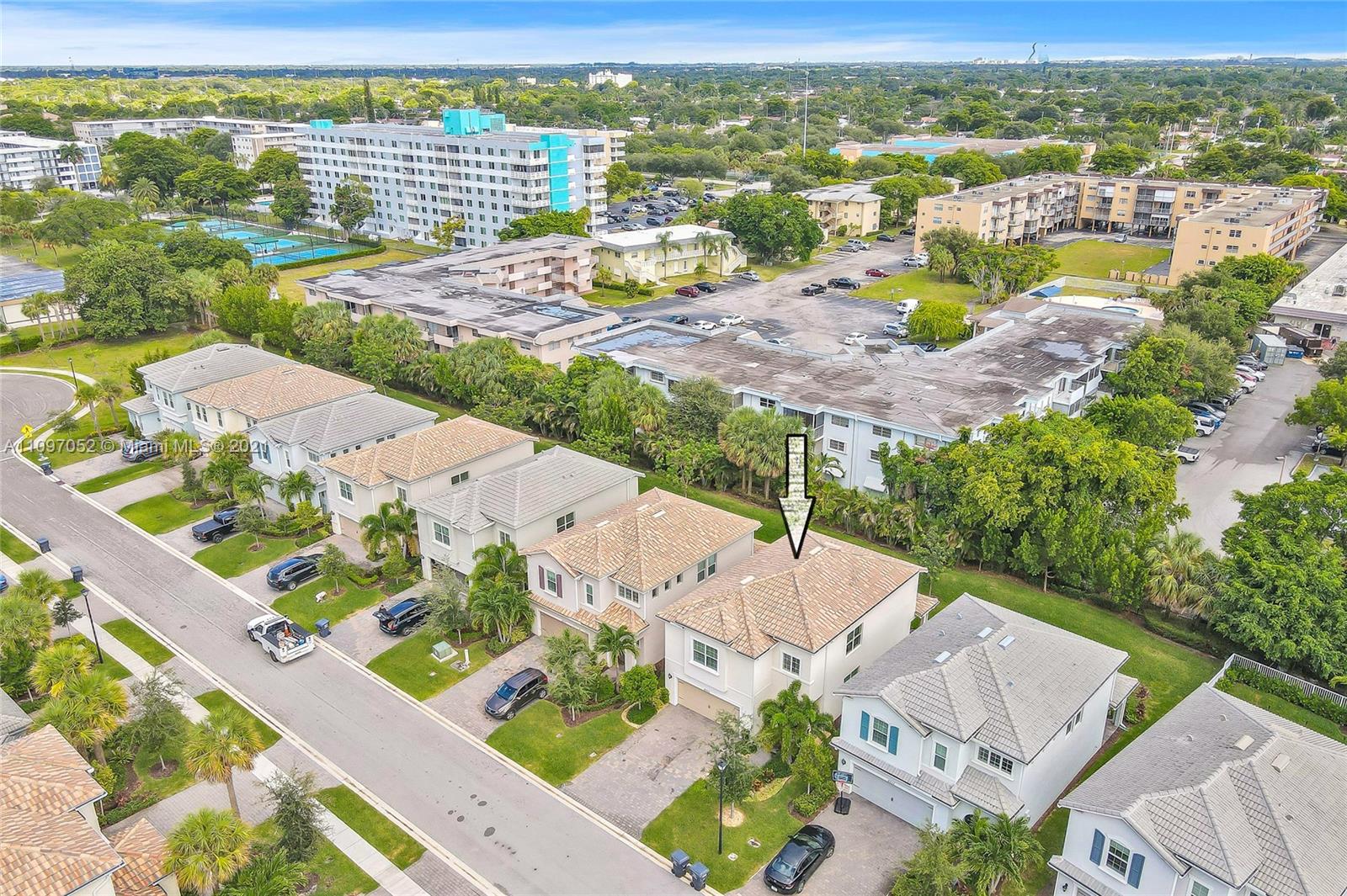 4325 Large Leaf Lane Hollywood, FL 33021 - Photo 4 of 42 an aerial view of residential houses with outdoor space