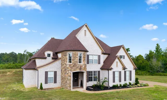 $459,000 | 356 Poplar Lane, Holly Springs, MS 38635