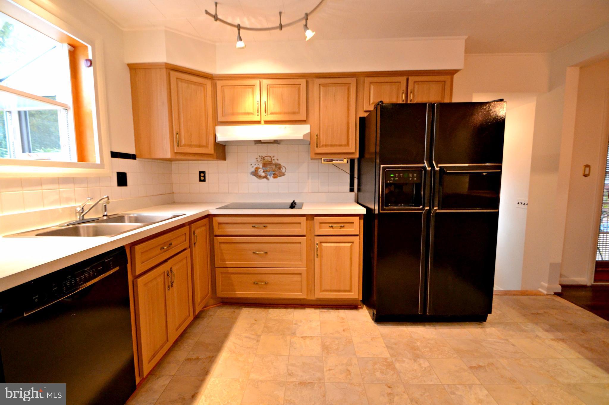3703 Eastman Road Randallstown, MD 21133 - Photo 7 of 29 Kitchen