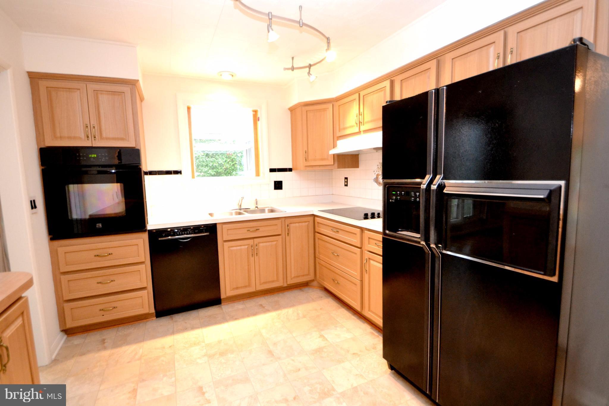 3703 Eastman Road Randallstown, MD 21133 - Photo 8 of 29 Kitchen