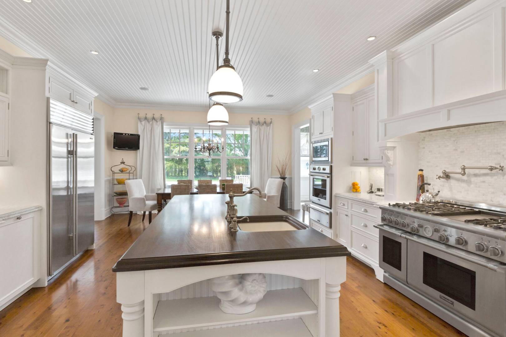 536 Ocean Road Bridgehampton, NY 11932 - Photo 3 of 23 Gallery Image 3