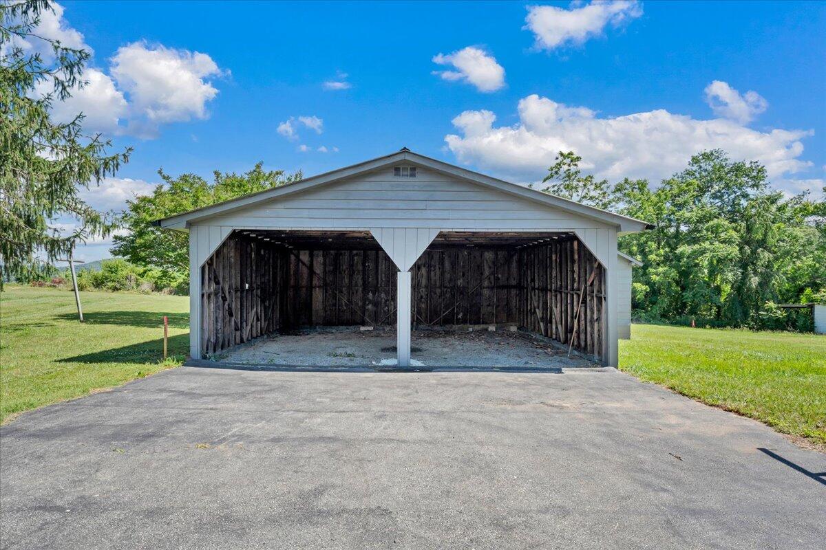 5609 Franklin Street Ferrum, VA 24088 - Photo 32 of 42 32-MIB00532