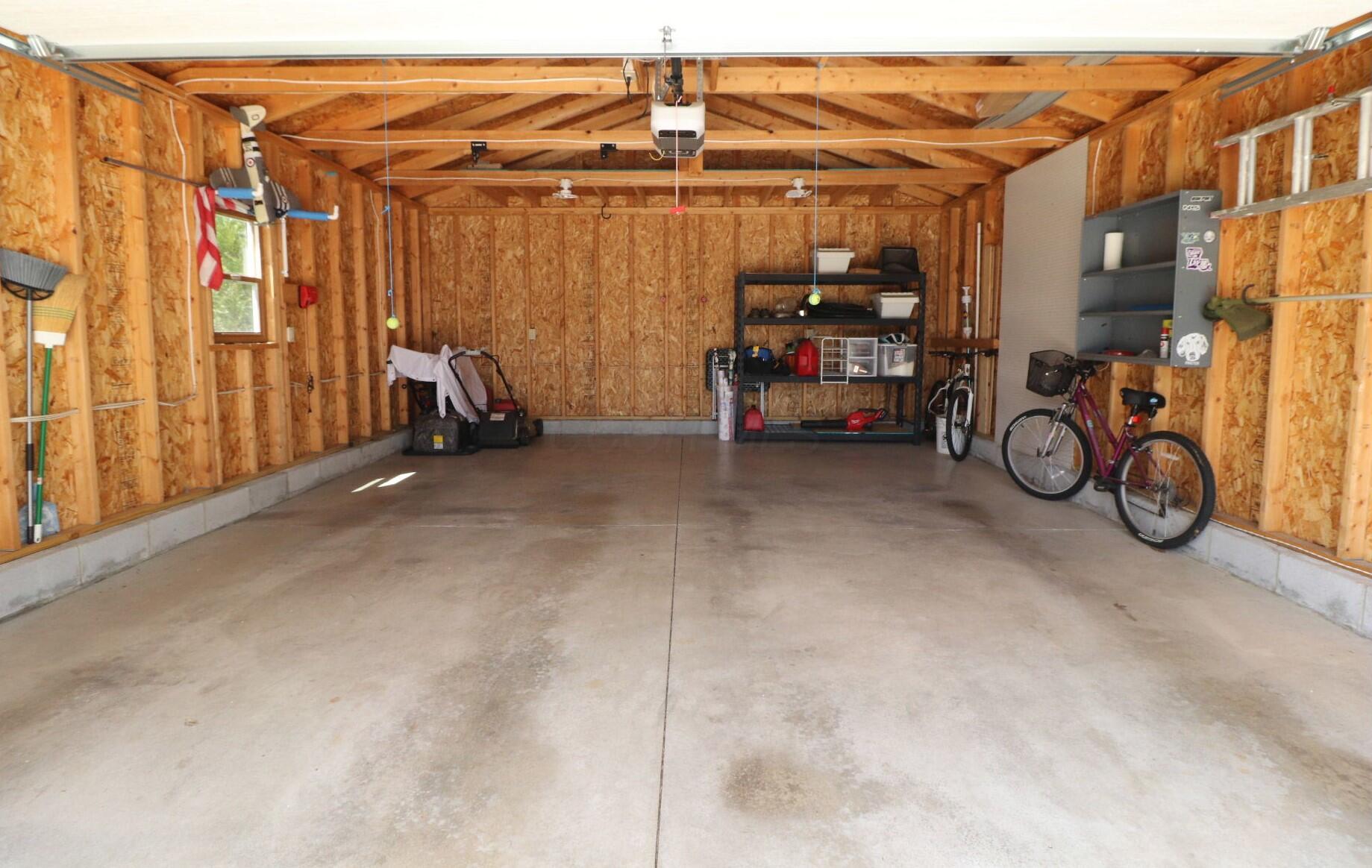 1950 Langham Road Columbus, OH 43221 - Photo 48 of 56 Garage interior