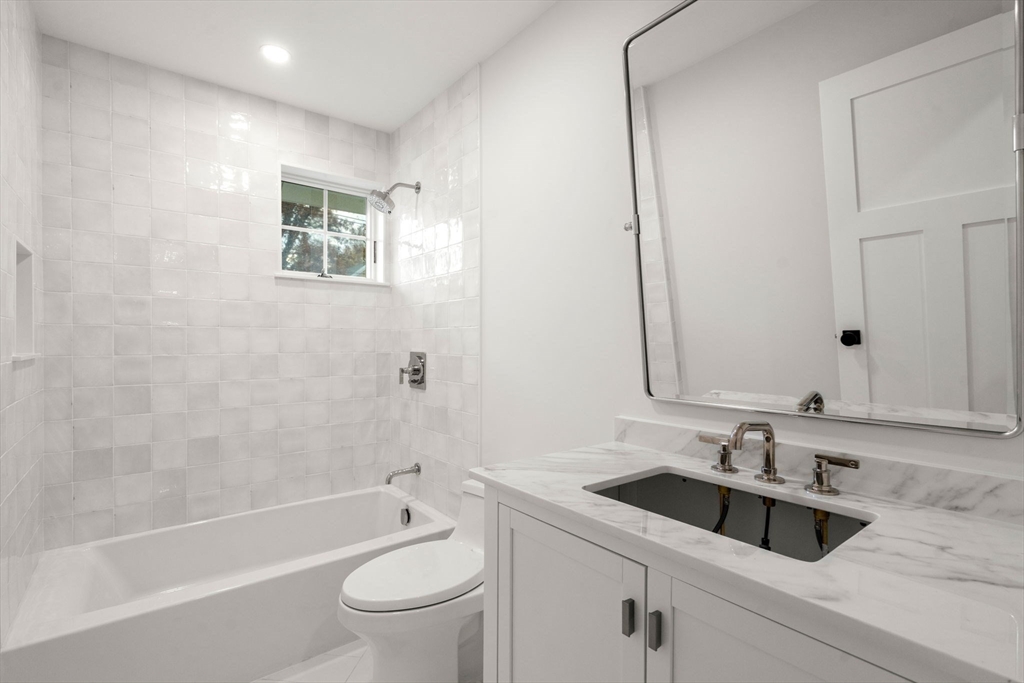 63 Oak Street, Unit B Wellesley, MA 02482 - Photo 18 of 24