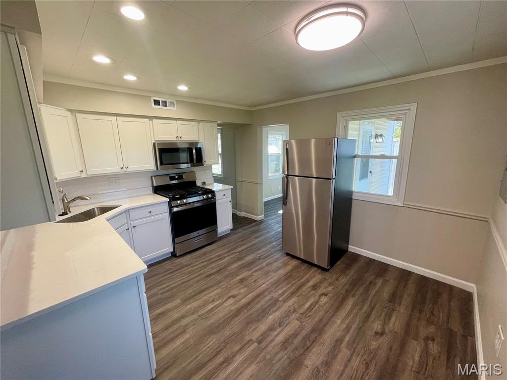 4224 Ashby Road St. Ann, MO 63074 - Photo 4 of 17